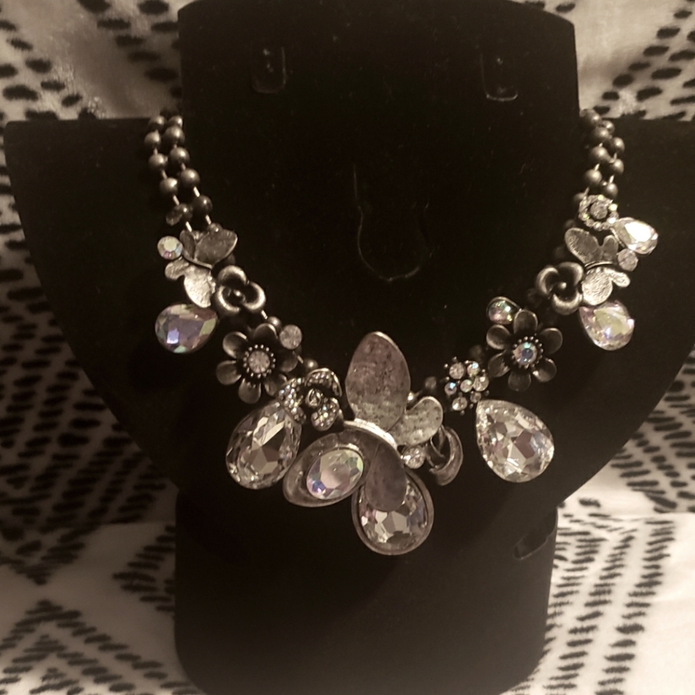 Beautiful Statement necklace